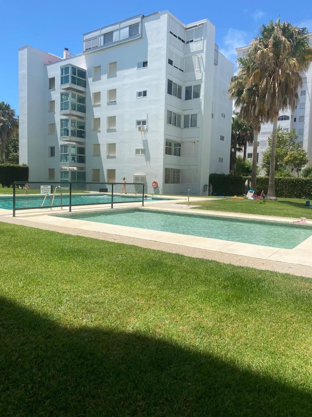 Atico Valdelagrana Playa - Aire Acondicionado Y Piscina Daire El Puerto de Santa María Dış mekan fotoğraf
